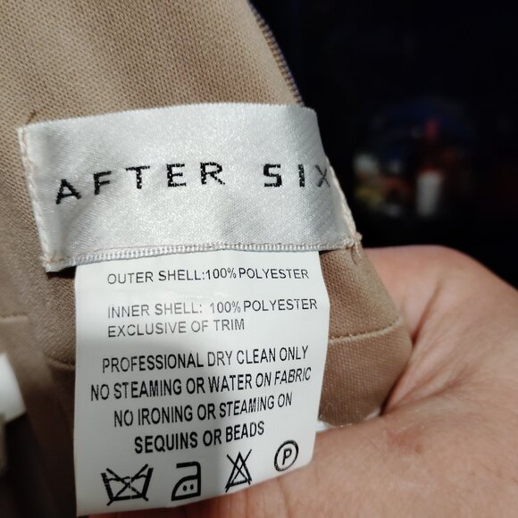 After six formal dress - Picture 3 of 6